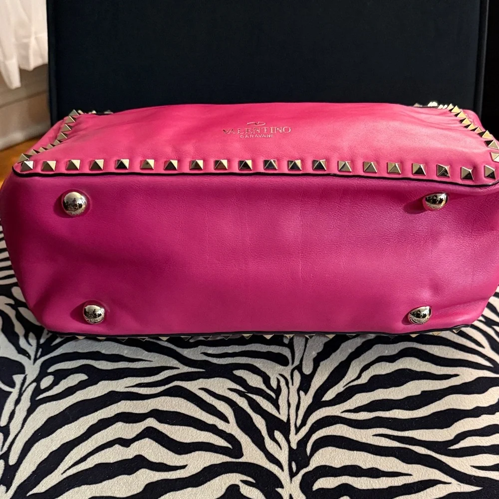 Valentino Garavani Gold & Pink Studded Handbag with Removable Crossbody Strap - Picture 3 of 16